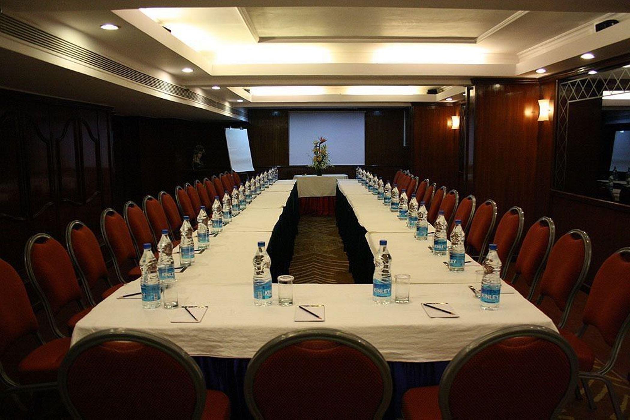 Hotel Bawa International Mumbai Konforlar fotoğraf
