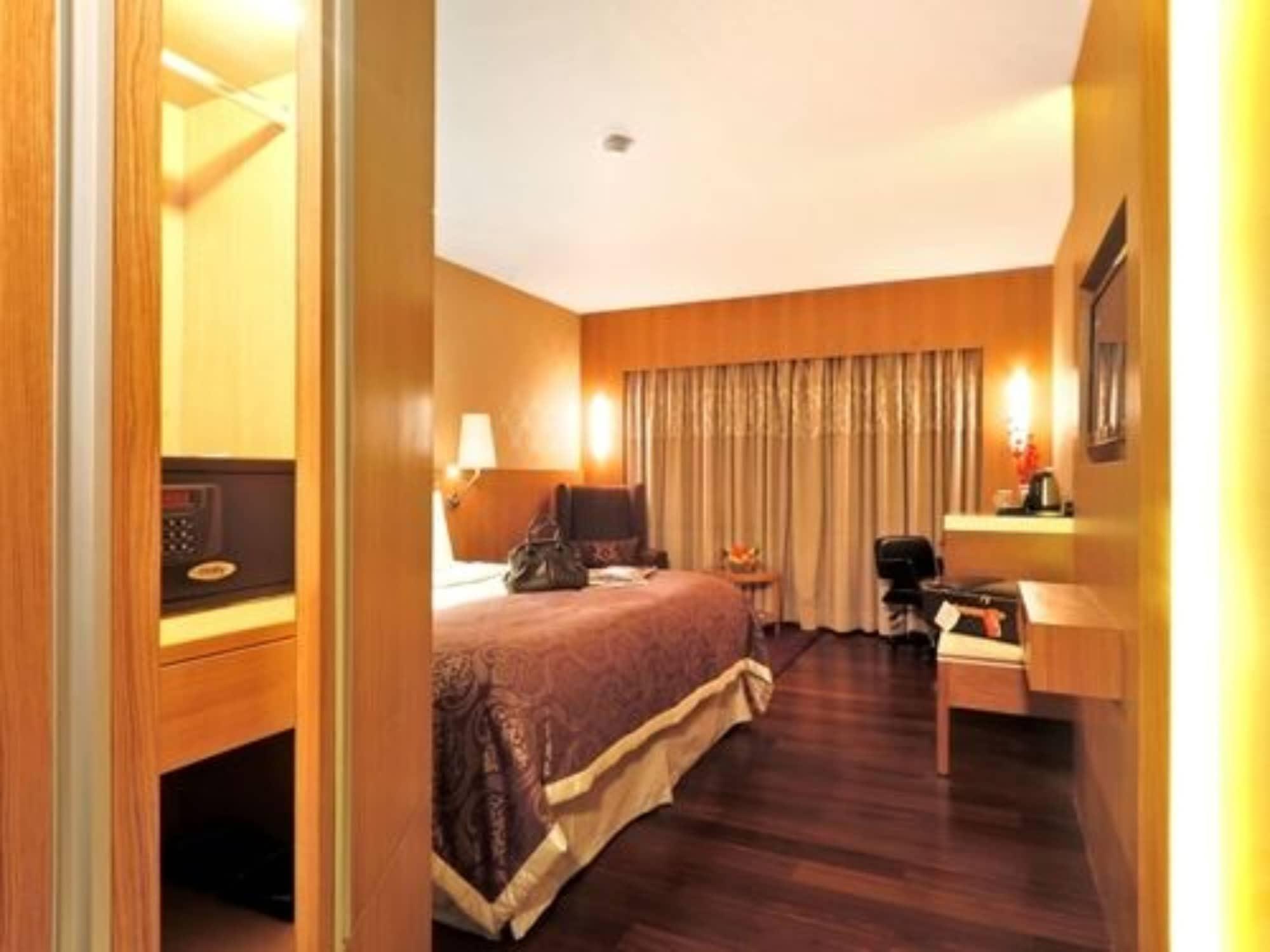 Hotel Bawa International Mumbai Dış mekan fotoğraf